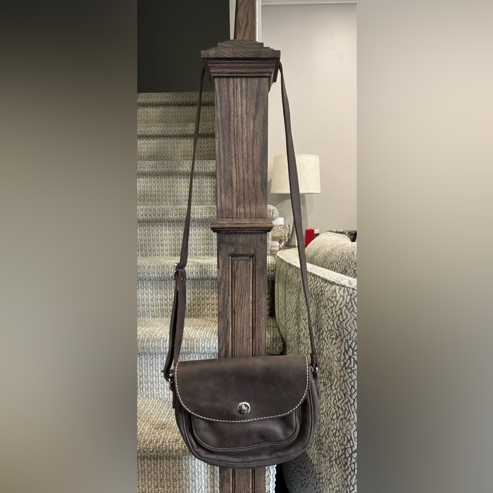 Roots Riverside Crossbody Tribe